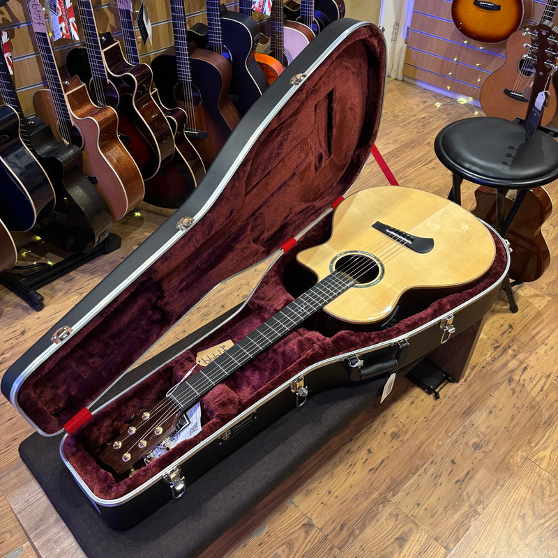 Tanglewood TSR2C Master Design Electro Acoustic Guitar inc. Hard Case