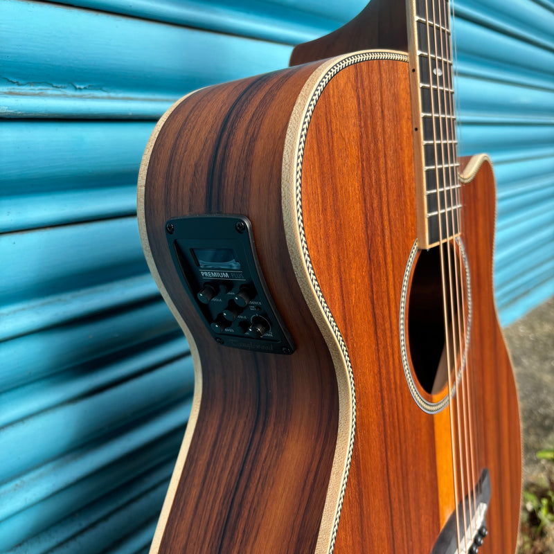 Tanglewood Reunion Pro TRU4CEAS Solid Spruce Top Electro-Acoustic Guitar w/Cutaway