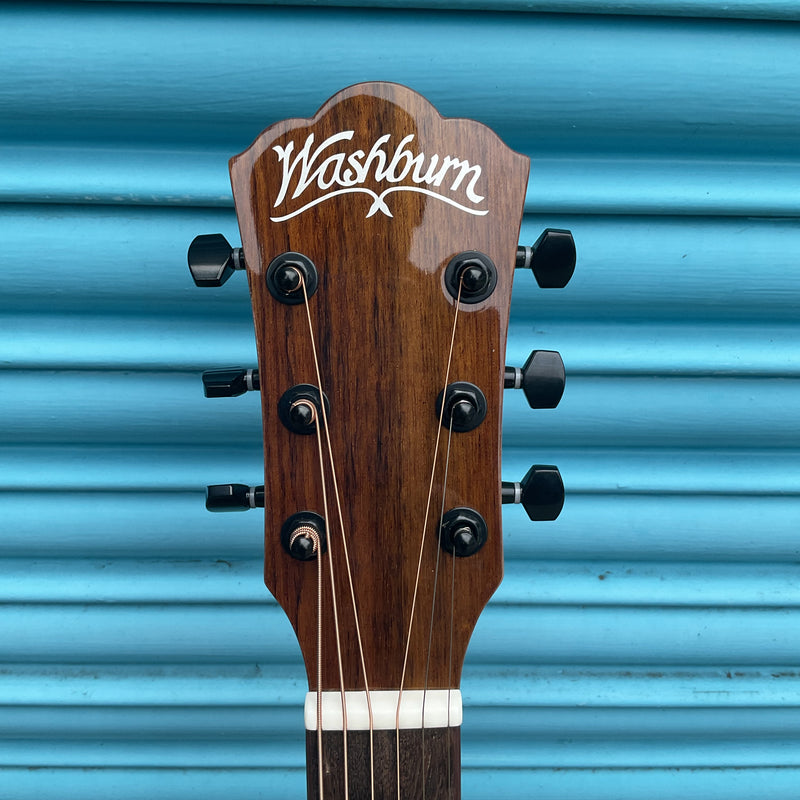 Washburn Bella Tono Suprema SC40SCE Studio Cutaway Electro-Acoustic Guitar