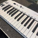 (Pre-Loved) Samson Carbon 61 Keyboard controller (midi/usb)