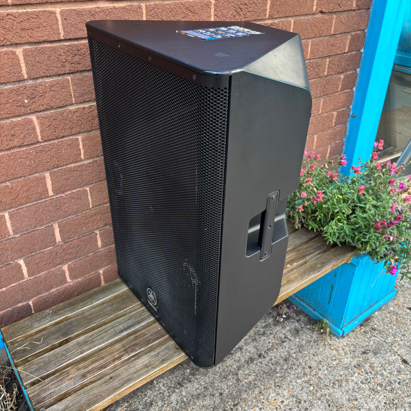 Pre-Loved Yamaha DXR15 Active Speaker