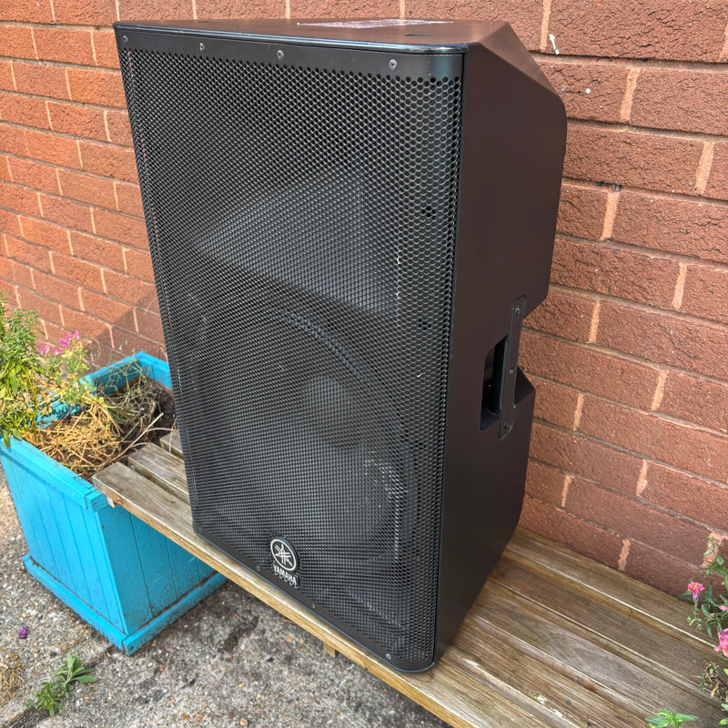 Pre-Loved Yamaha DXR15 Active Speaker