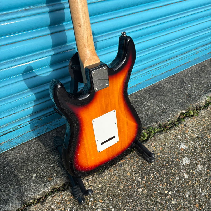 Pre-Loved Aria STG Series HSS In Sunburst