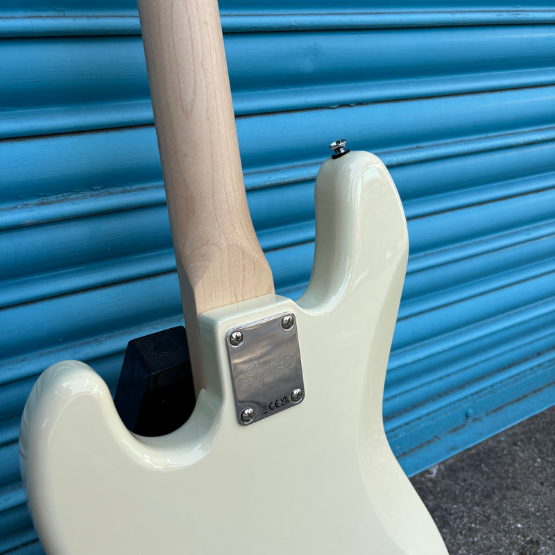 Squier Affinity Series Active Jazz Bass Guitar in Olympic White