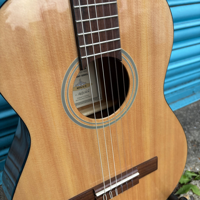 ORTEGA Student Series 3/4 Classic Guitar - Natural