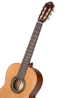 ORTEGA R18G Traditional Series 4/4 Nylon String Guitar 6-String + Pro Gig Bag