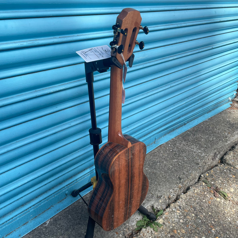 Snail BHC-6C Solid Cedar Concert Ukulele, Inc. Gig Bag