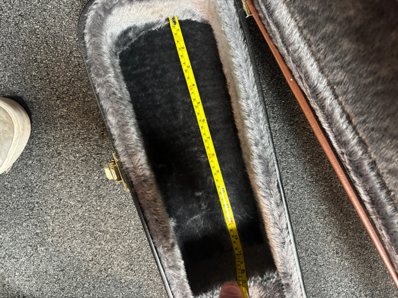 Pre-Loved Epiphone Acoustic Folk Hardcase