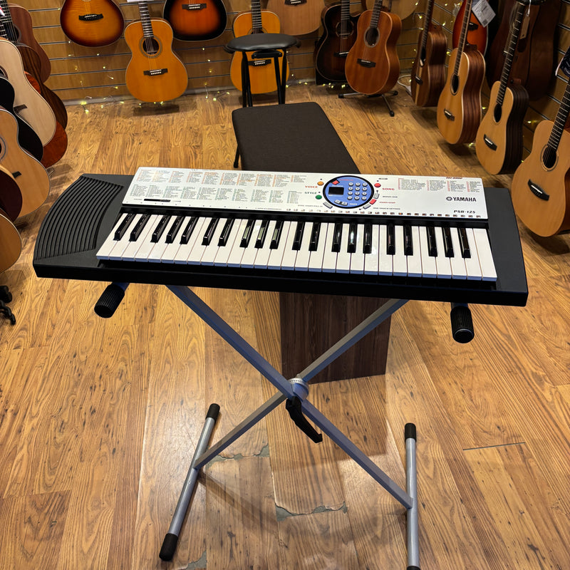 (Pre-Loved) Yamaha PSR 125 Keyboard Includes Single Braced Keyboard Stand