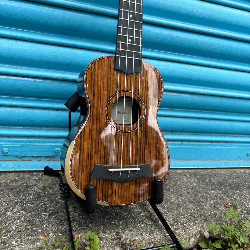 Barnes & Mullins BMUK5S Walnut Soprano Ukulele