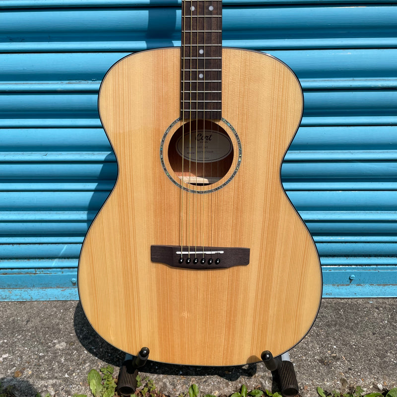 Cort L60 Solid Spruce Acoustic Guitar - Natural