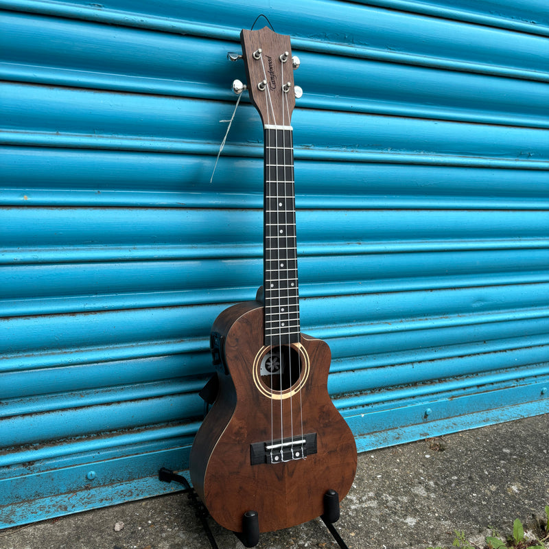 Tanglewood TWT21-E Electro Concert Ukulele Inc. Gig Bag