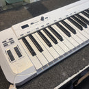 (Pre-Loved) Samson Carbon 61 Keyboard controller (midi/usb)