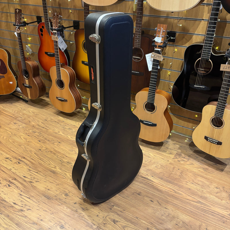 Pre-Loved SKB Acoustic Dreadnought Economy Guitar Case