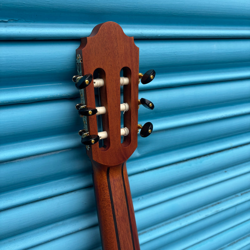 Valencia VC714NA Full Size (4/4) Classical Guitar