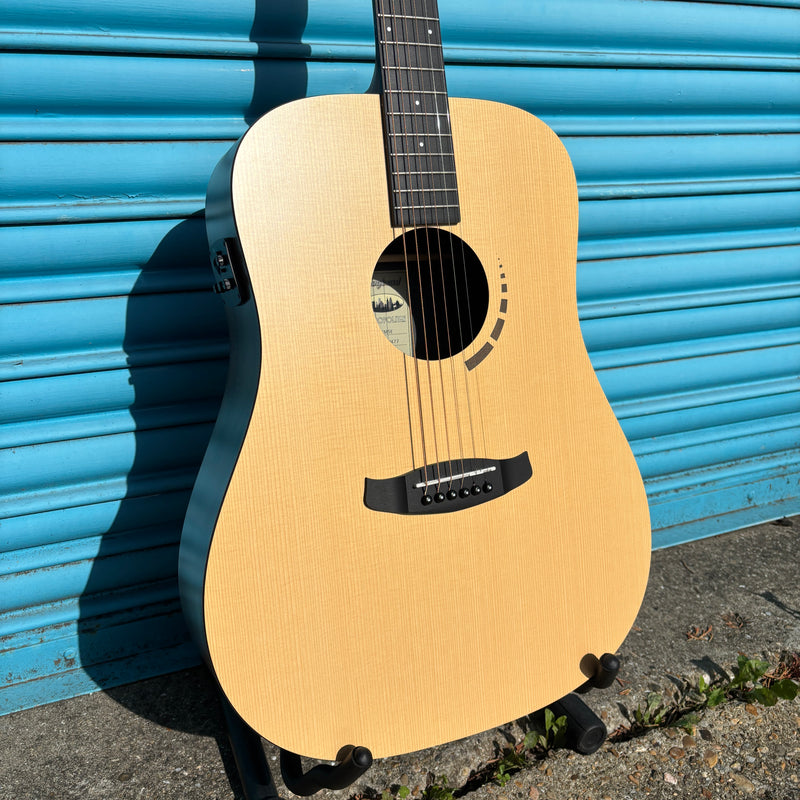 Tanglewood TM5E Metropolitan Dreadnaught Electro Acoustic Guitar