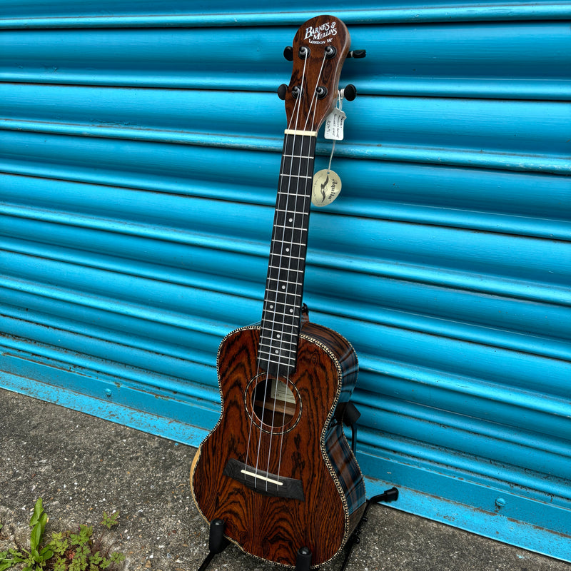 Barnes & Mullins BMUK8C Becote Concert Ukulele