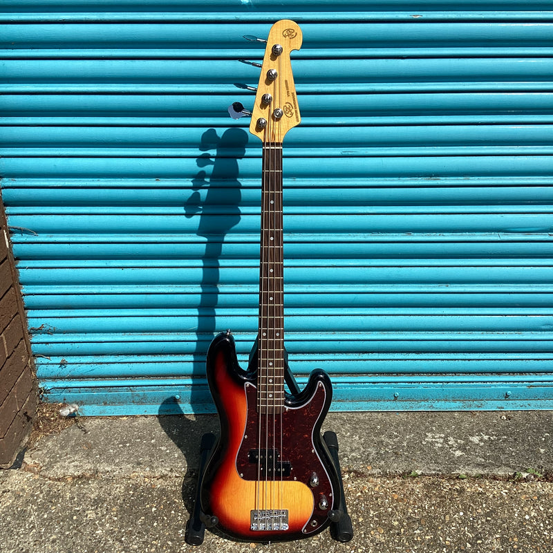 SX 3/4 Short Scale Precision Style Bass Guitar in 3 Colour Sunburst (including Gigbag)