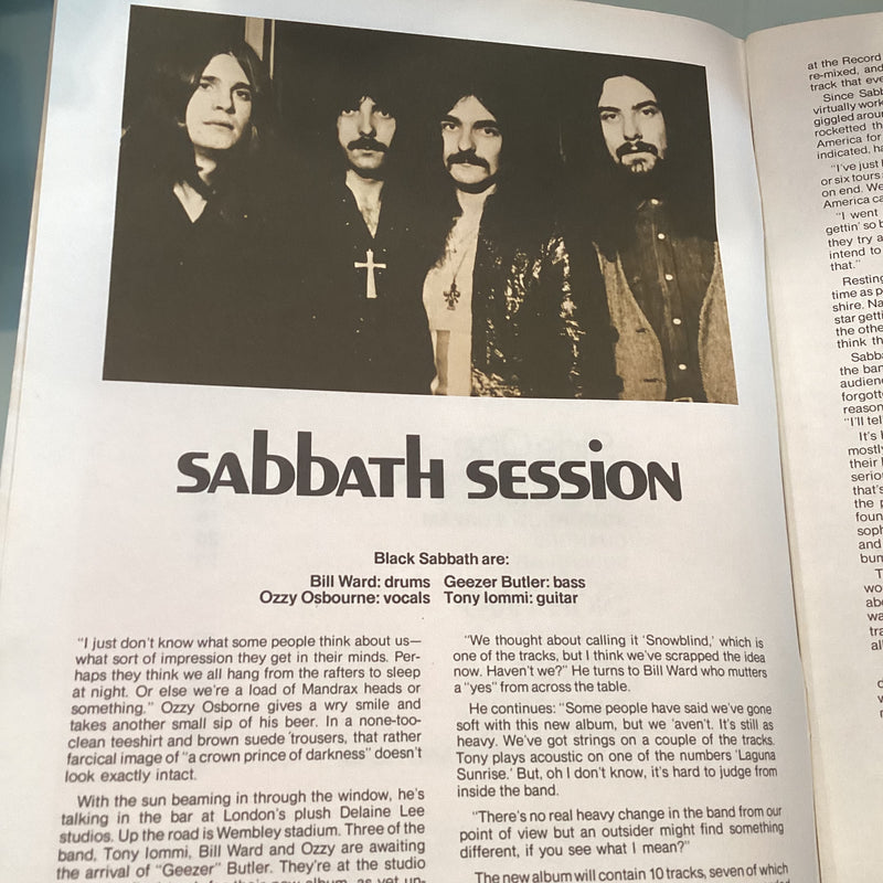 (B-Stock) Black Sabbath Vol. 4 Voice, Guitar and Bass Parts (Standard Notation)