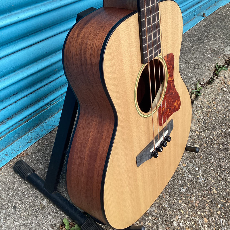 Adam Black 0-2E Electro Acoustic Travel Bass Guitar with Padded Gig Bag
