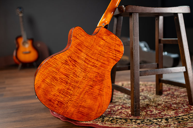 Washburn Comfort WCG12FCE Electro Acoustic Guitar with Cutaway in Cognac Sunburst