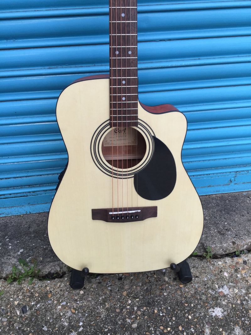 Cort AF515CE Electro Acoustic Guitar with Cutaway