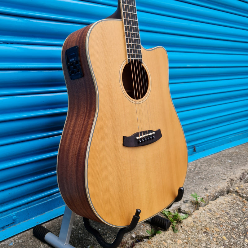 Tanglewood TW10 Electro Acoustic Dreadnought Solid Top Guitar