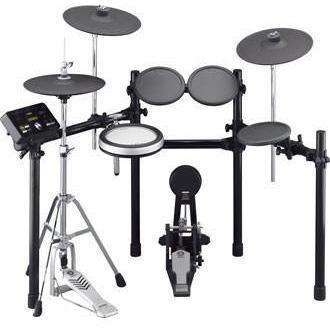 Yamaha DTX532K Electronic Drum kit (free kick pedal included)